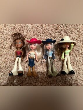 Bratz McDonalds Happy Meal Toys 2003 Sasha Cloe Mini Dolls 4.75" Lot of 4